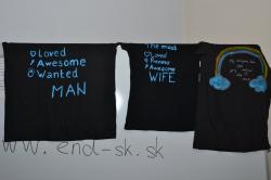 DSC_0621.JPG - Vzájomné manželské obdarovanie sa vlastnoručne namaľovaným tričkom