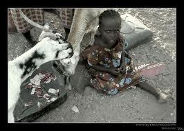 Misionárka a dieťa zomierajúce od hladu.